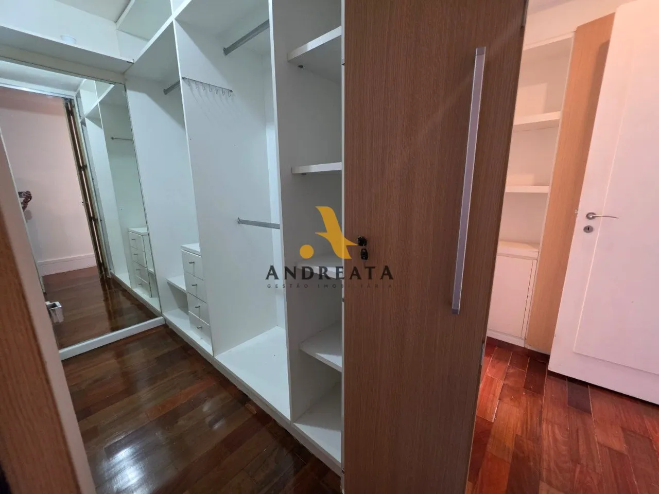 Apartment on the 5th floor with a glass-enclosed balcony — photo 37