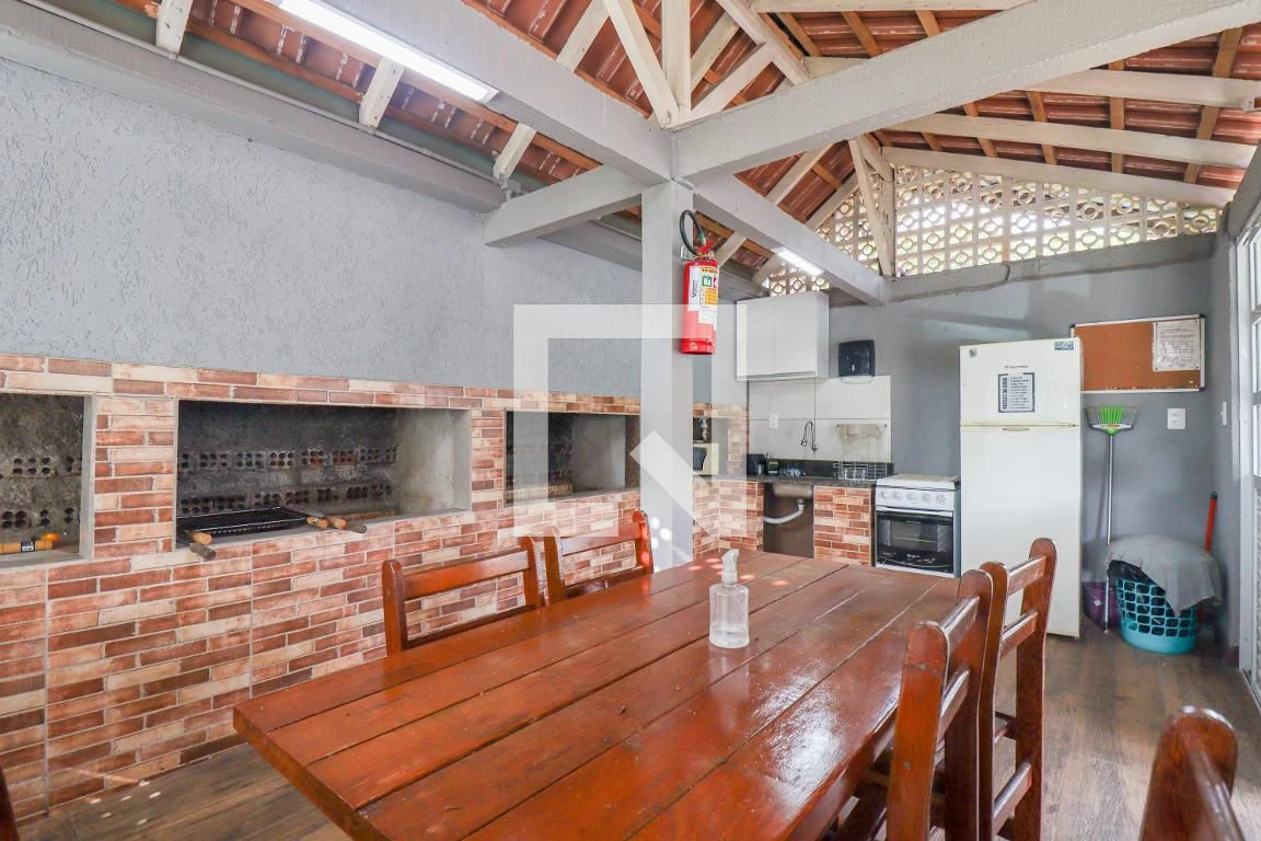 2-bedroom apartment with a washing machine in Curitiba — photo 23