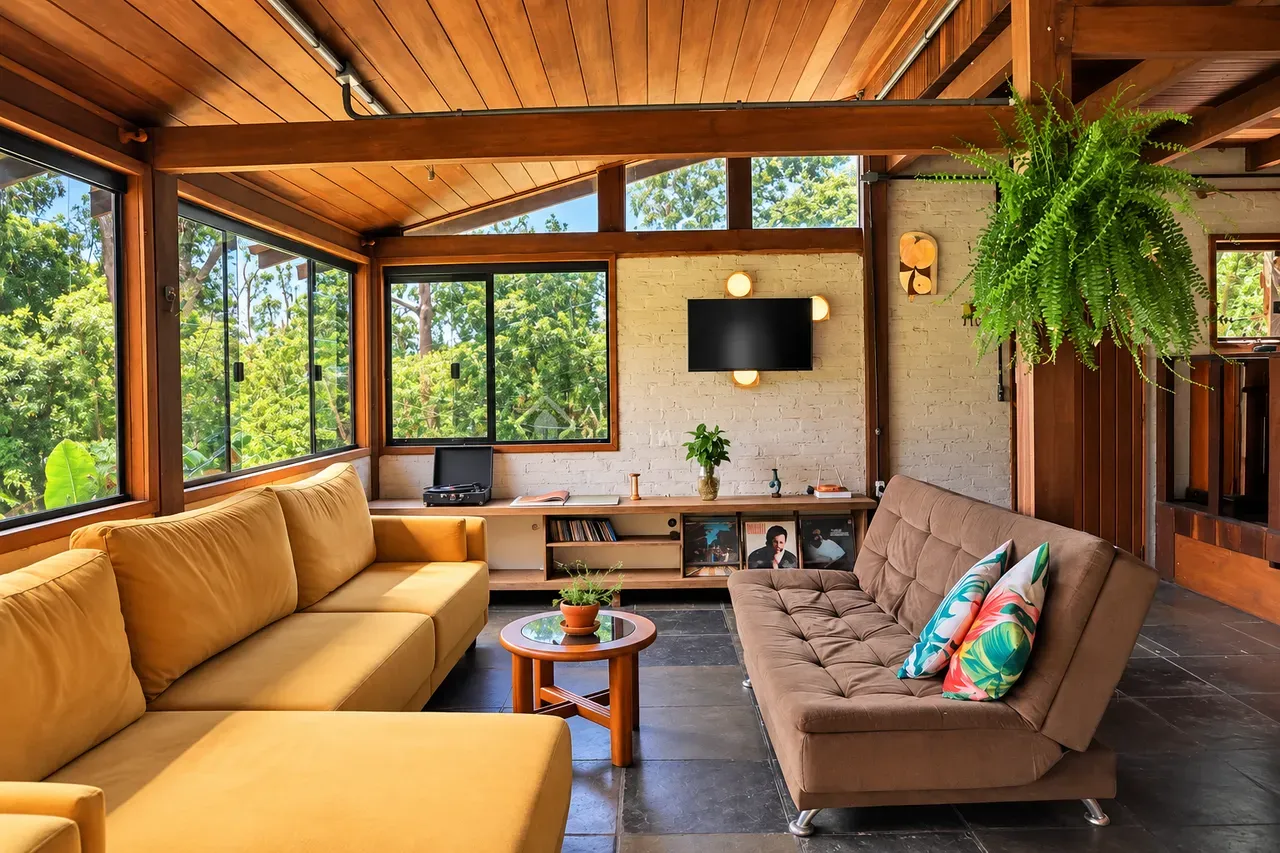Furnished house, 200 m², with a water view
