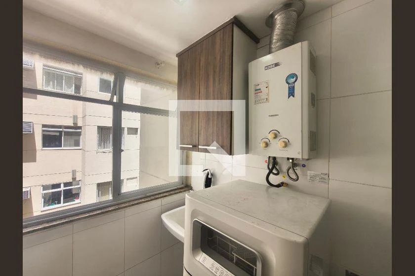2-bedroom apartment with a home office — photo 30