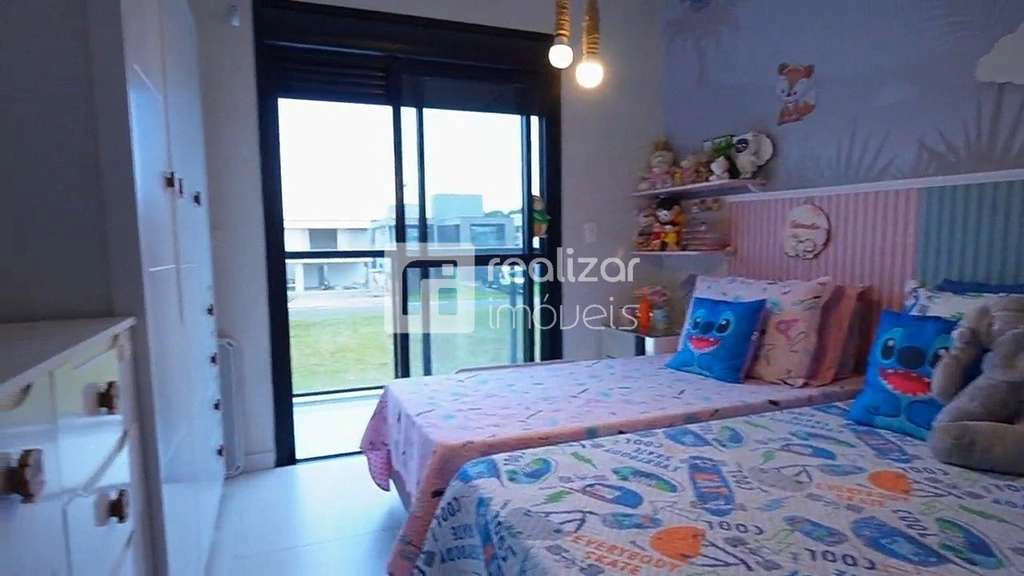 Casa en condominio con 4 dormitorios y estilo moderno — photo 3