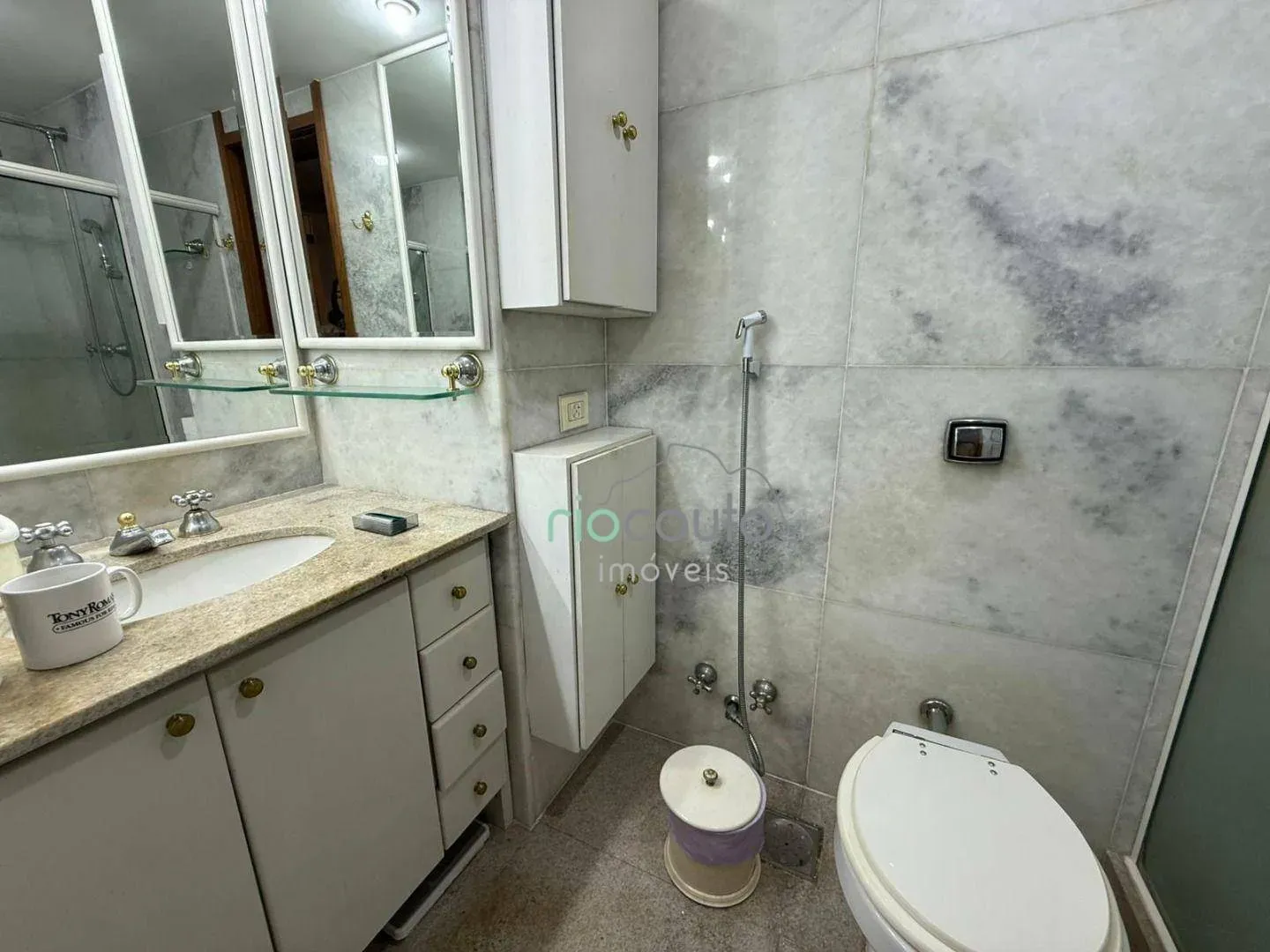 Unfurnished rental apartment with 2 bedrooms and 3 baths — photo 35