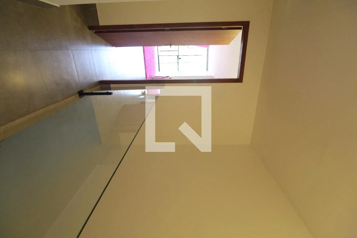 Furnished house with 4 en-suite bedrooms and private garden — photo 45