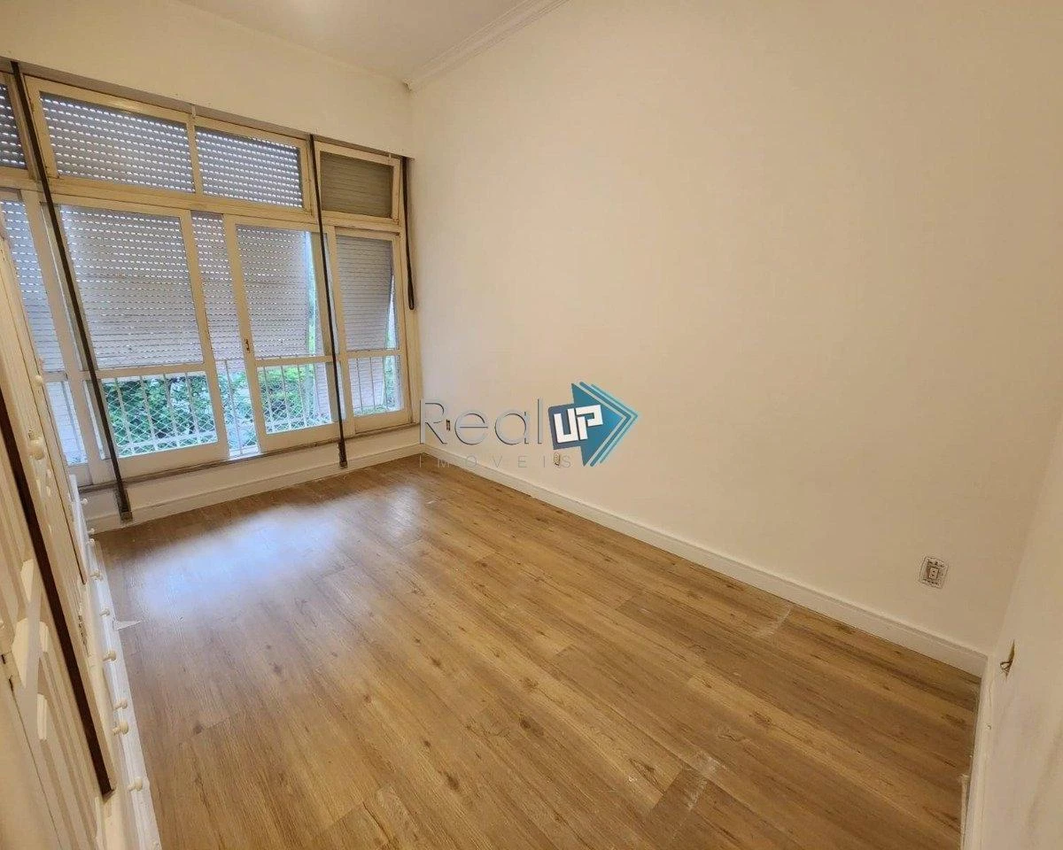 Робоче місце та 3 спальні: квартира 80 м² — photo 4
