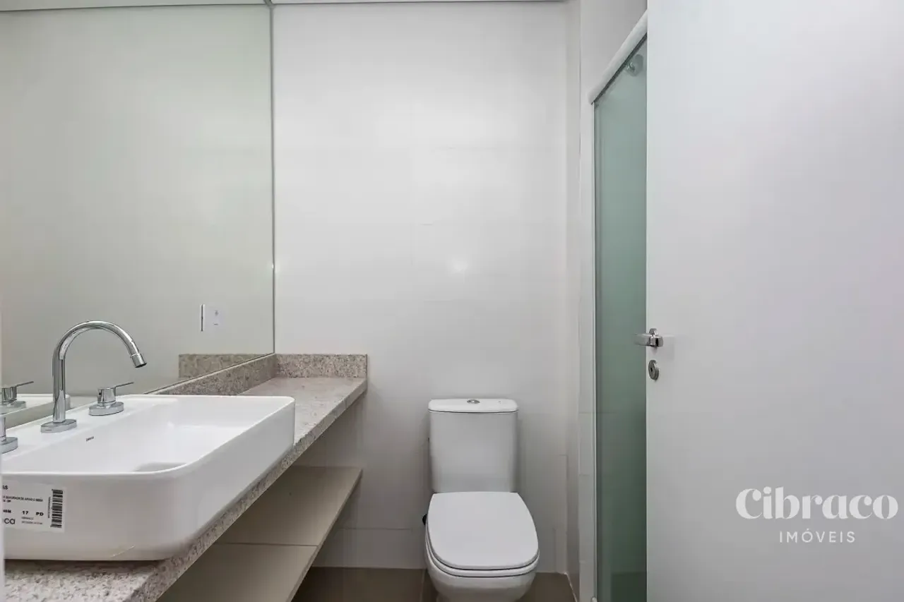 Unfurnished studio with 1 bedroom and 1 bathroom — photo 14