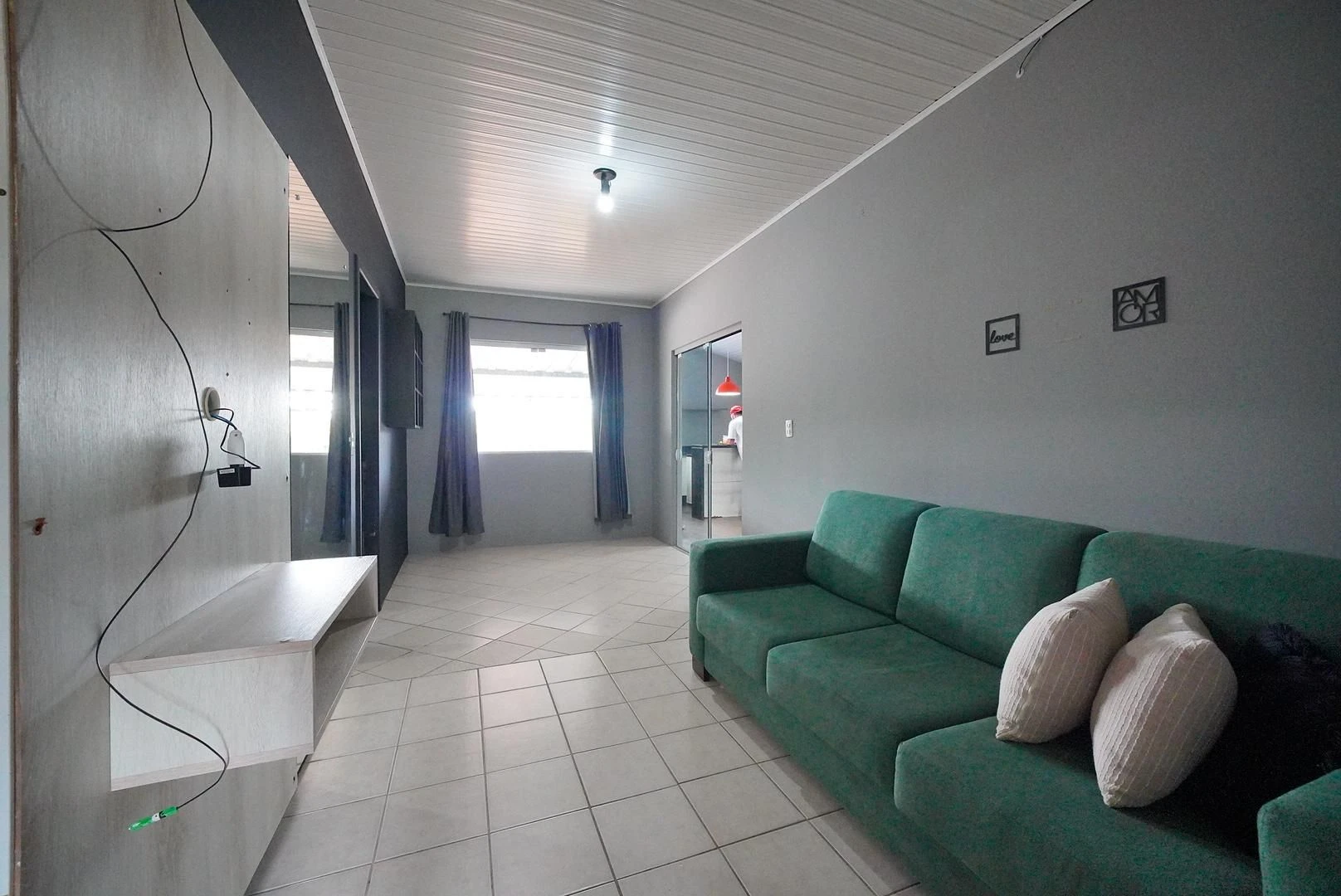 2-bedroom house with a garden