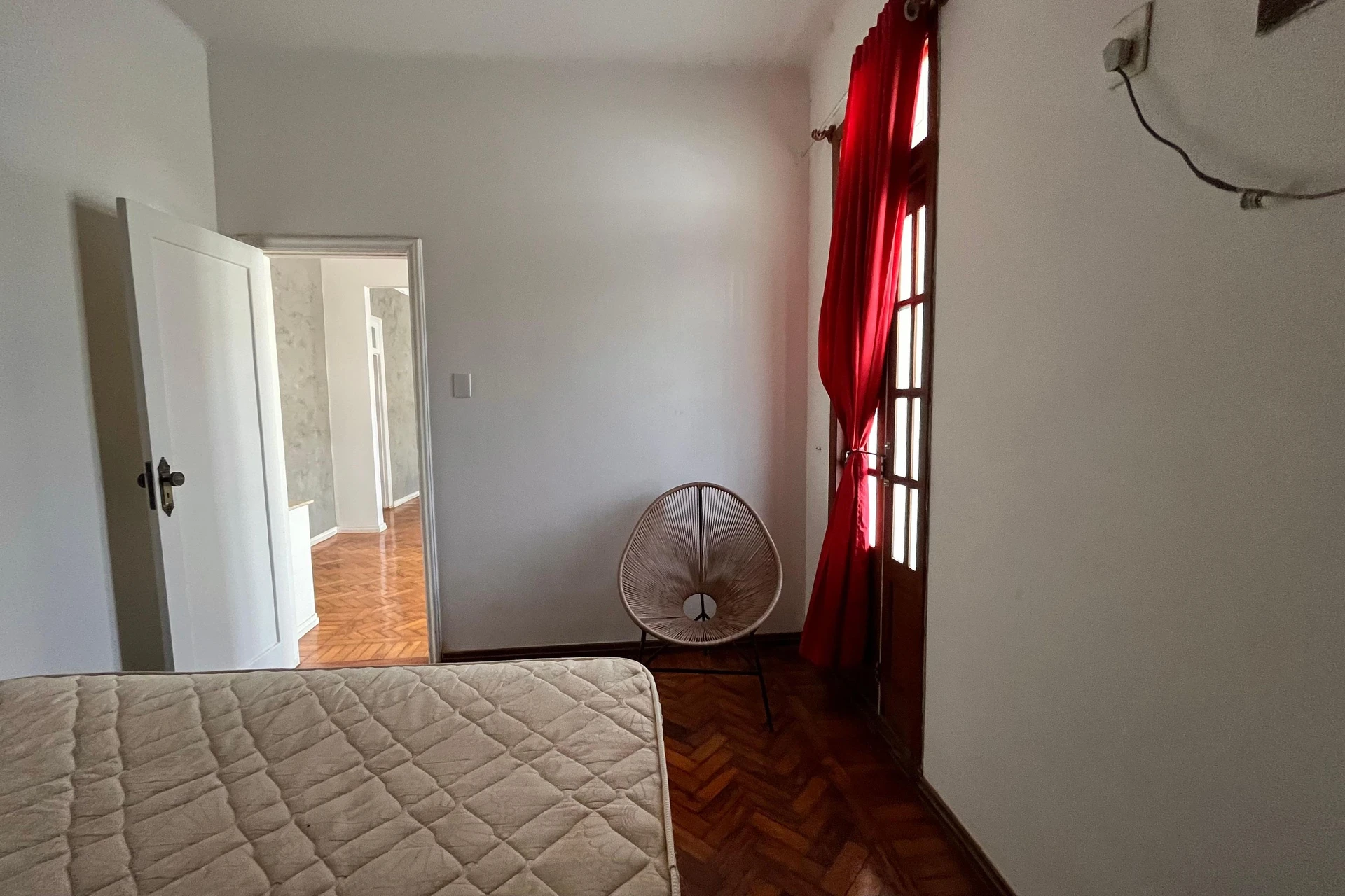 3-bedroom apartment with a walk-in closet — photo 36