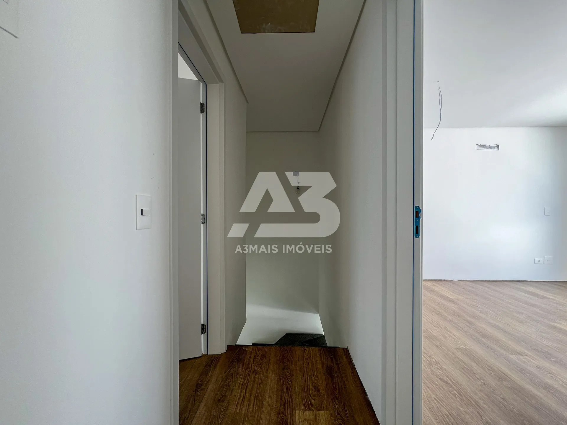 3-bedroom house with floor-to-ceiling windows in Curitiba — photo 17