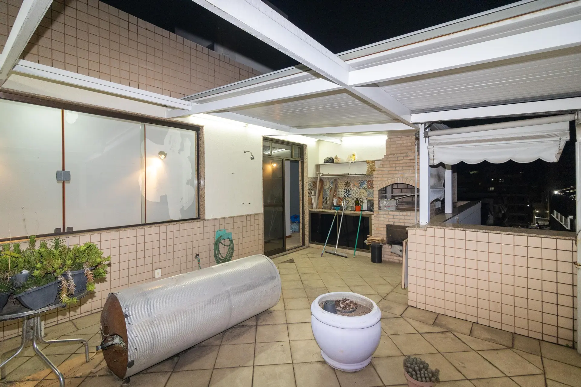 4-bedroom apartment with 2 en-suite bathrooms and garden — photo 10