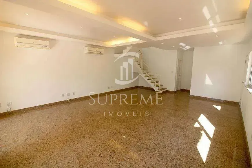 Дом на 4 спальни с ванными 340 м² и 2 парковочных места — photo 22