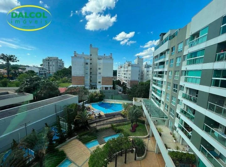 2-bedroom apartment with 1 suite and a glass balcony — photo 7