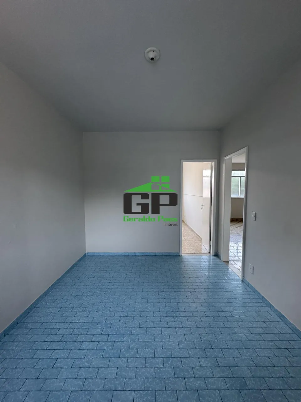 2-bedroom apartment with separate closed kitchen — photo 17