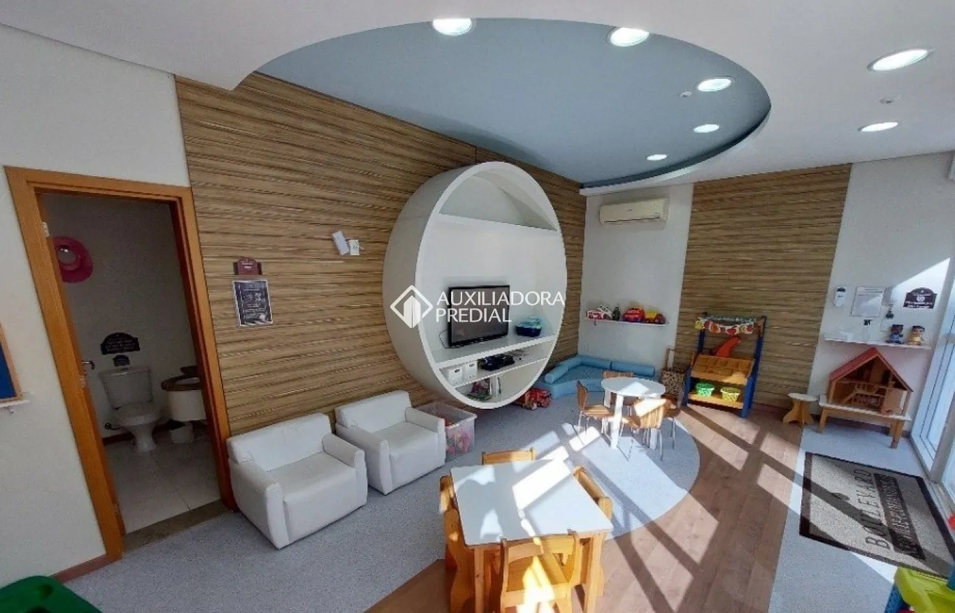 Apartment with open-plan kitchen and private garden — photo 41