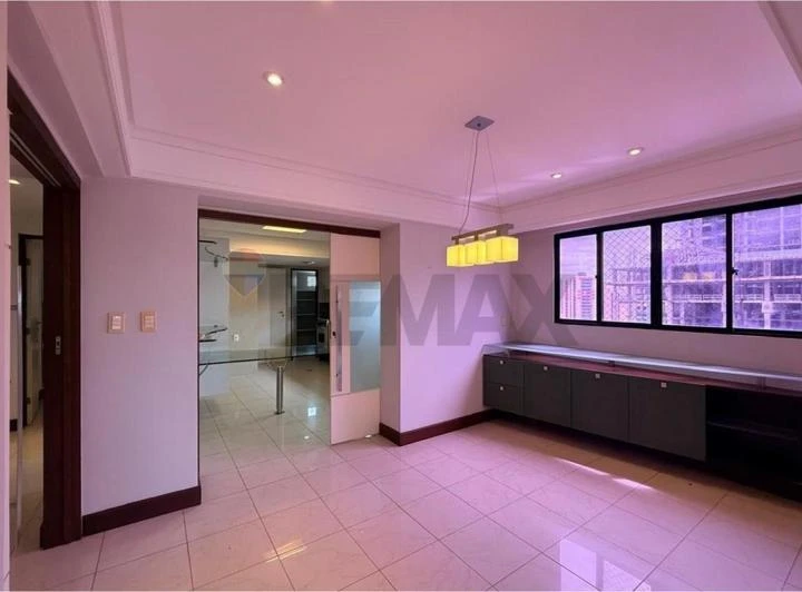 Apartment with 3 en-suite bedrooms and 220 m² — photo 7