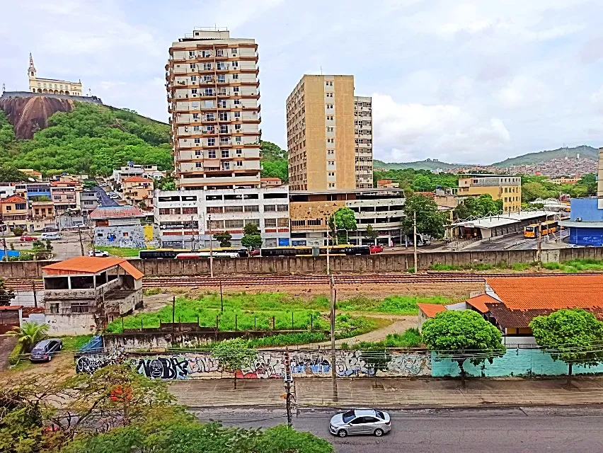 Mountain view in a 2-bedroom apartment, 48 m² — photo 17