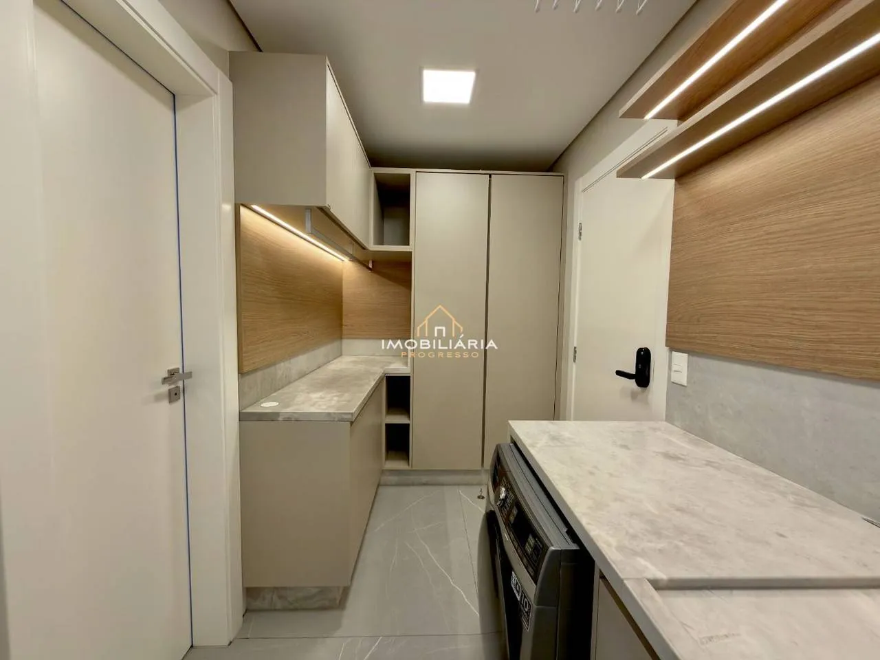 Dishwasher in a 3-bedroom apartment, 153 m² — photo 77