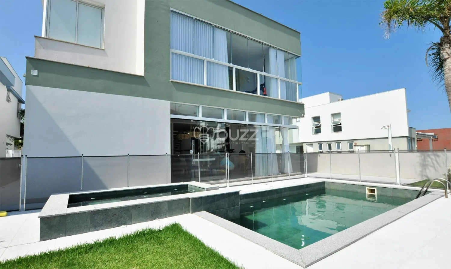 Water view in a 5-bedroom house, 343 m² — photo 27