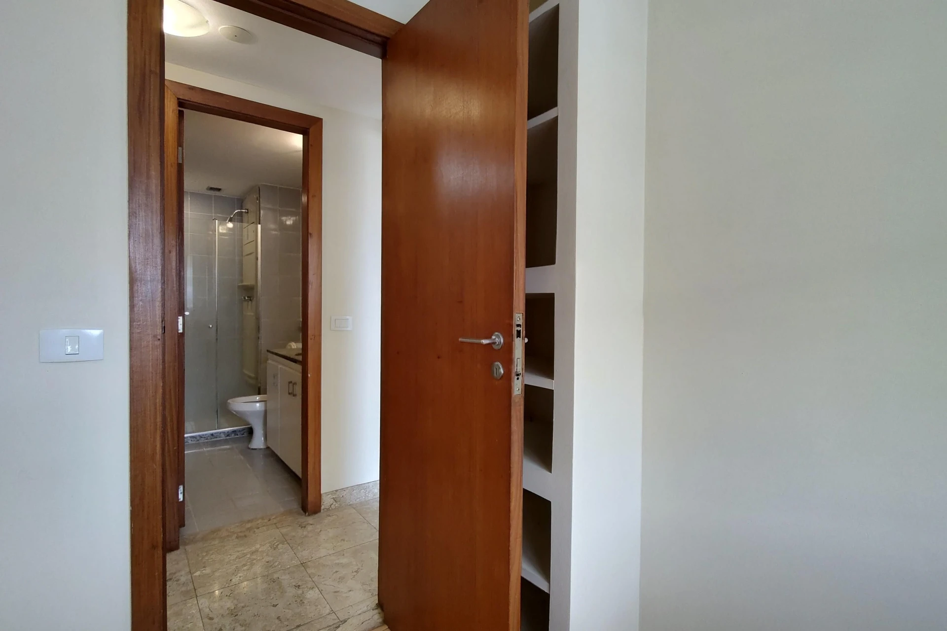 99 m² apartment with a water view and a washing machine — photo 16