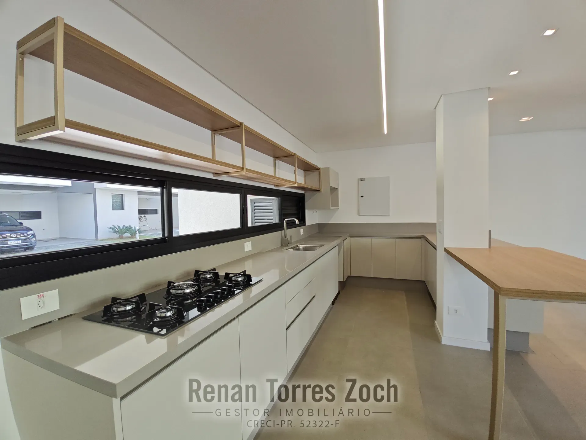House, 121 m², with a walk-in closet — photo 2