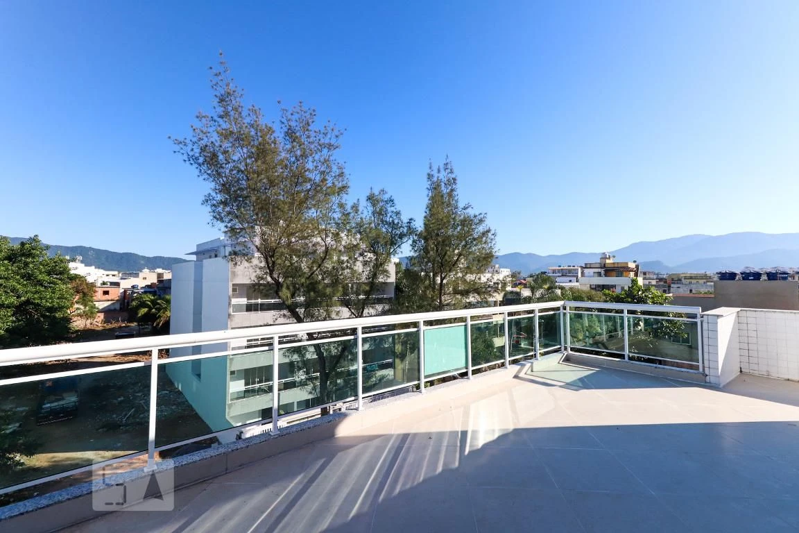 3-bedroom apartment with a mountain view in Rio de Janeiro — photo 5