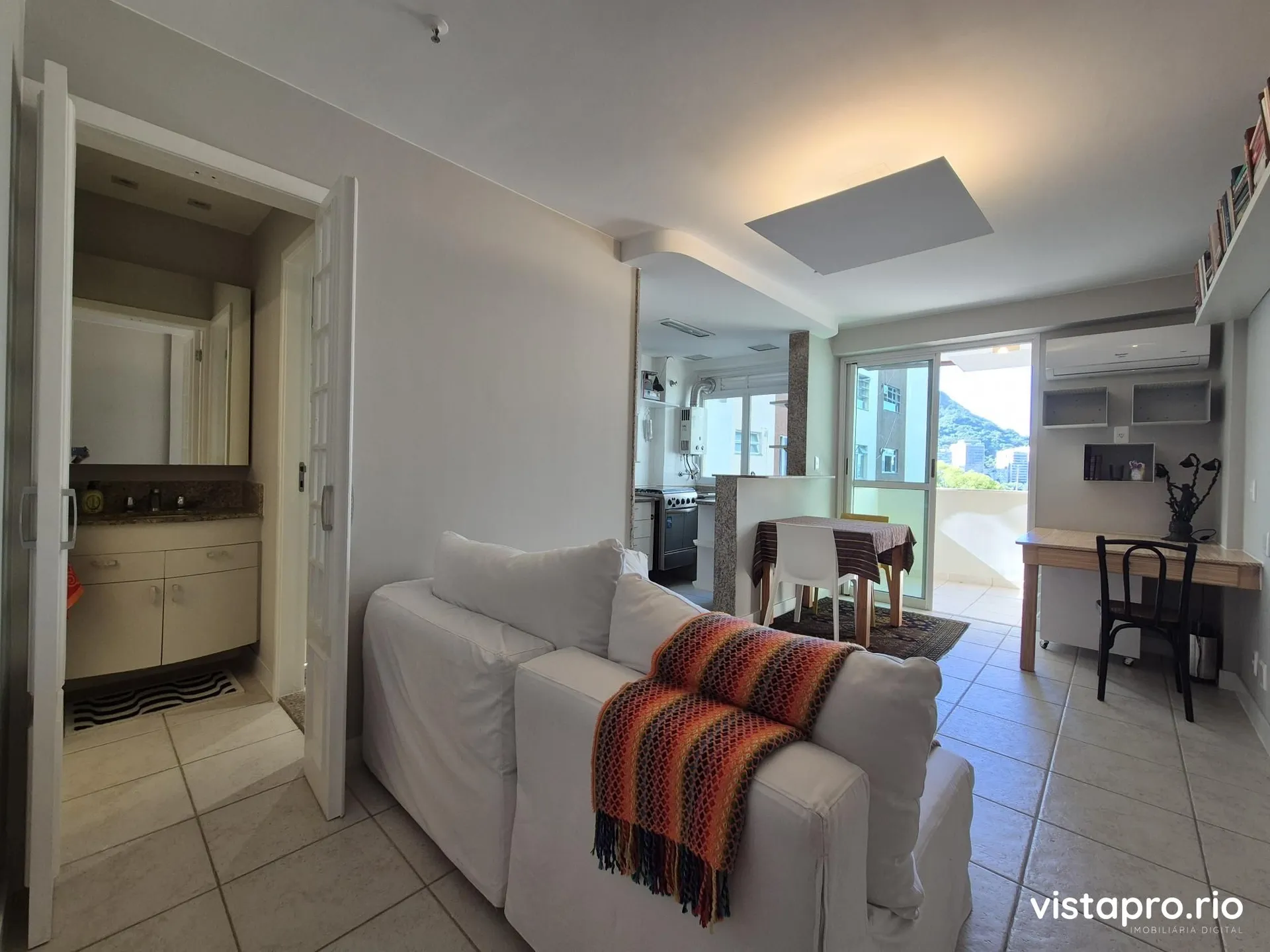 Furnished apartment, 50 m², with a water view — photo 11