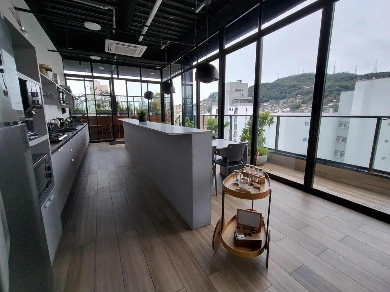 Studio mobiliado de 58 m² com 1 suíte e 2 banheiros — photo 17