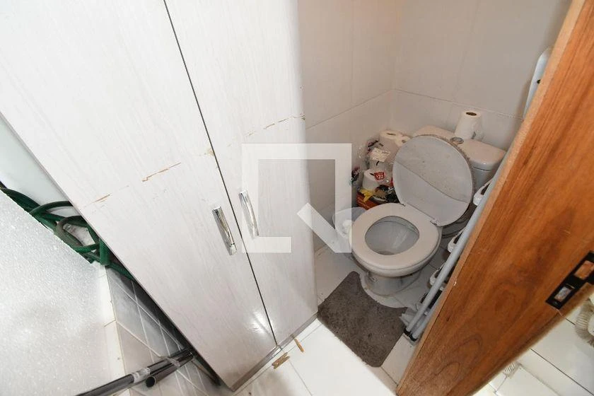 3-bedroom apartment with a bathtub in Curitiba — photo 31
