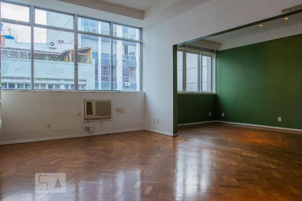 225 m² apartment with 4 bedrooms and a balcony — photo 9