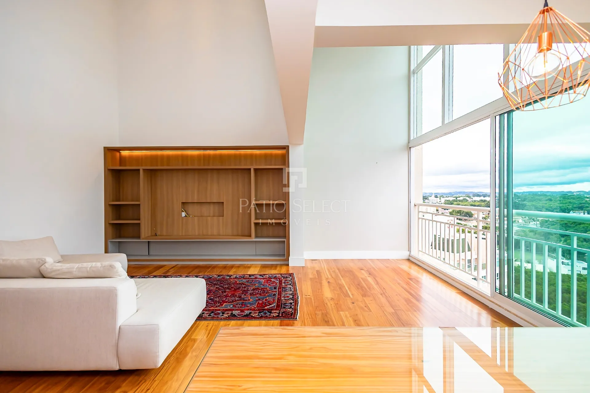 4-bedroom apartment with a fireplace — photo 24
