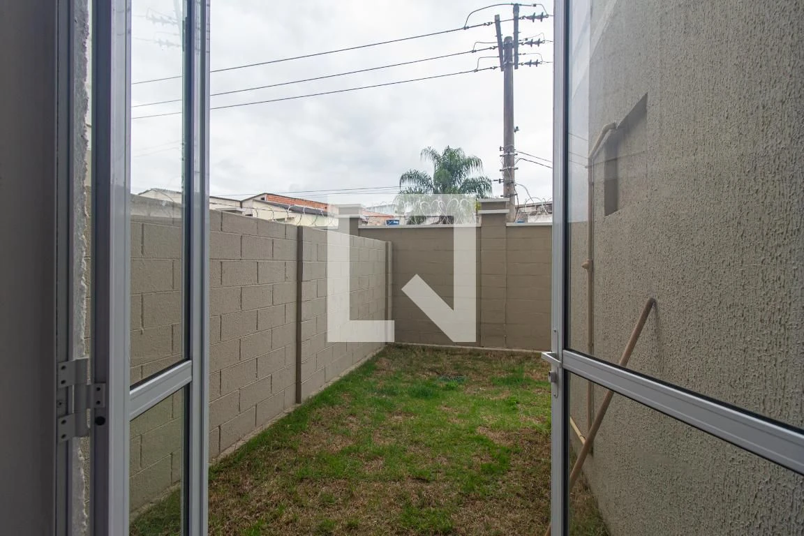Unfurnished 2-bedroom apartment with private garden — photo 32