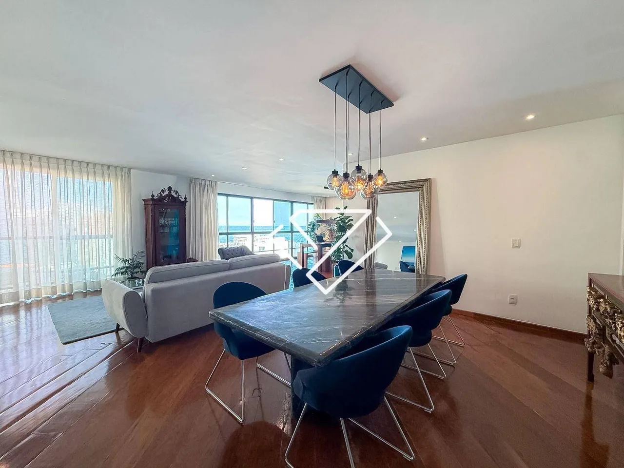 4-bedroom apartment with a separate kitchen and 250 m² — photo 12