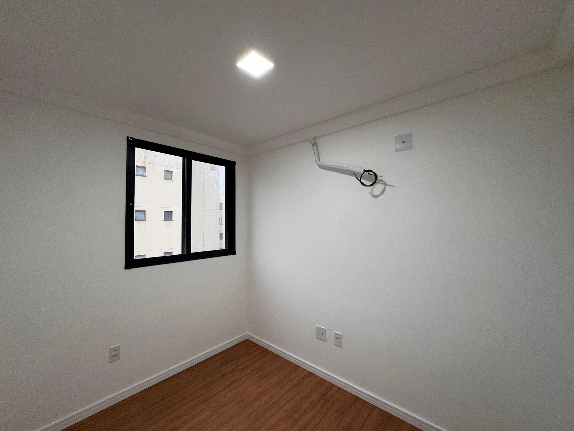 Apartment, 55 m², with wood or laminate floors — photo 23