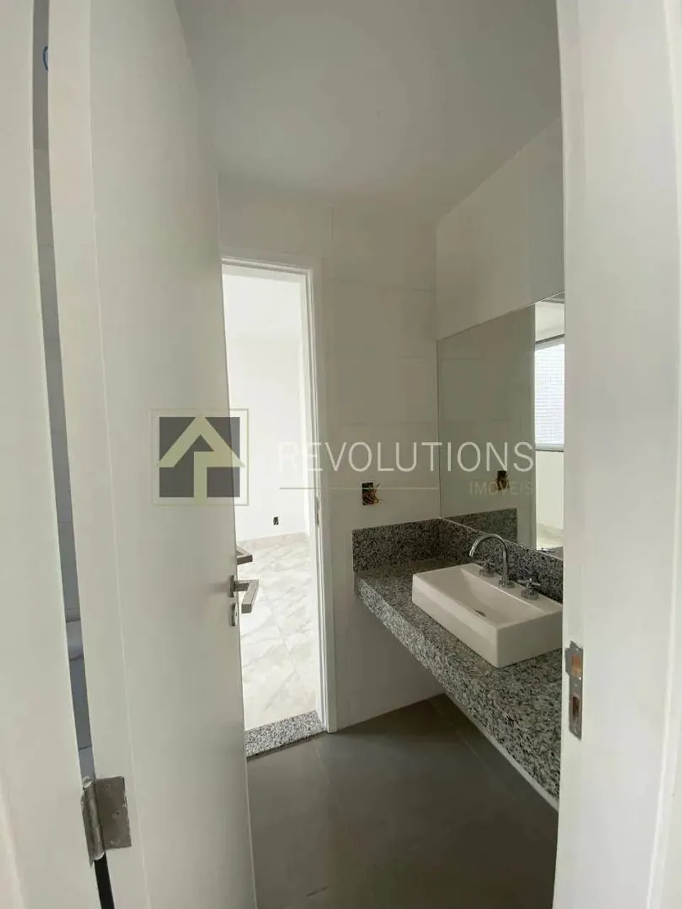 Penthouse with 4 bedrooms and 5 bathrooms — photo 8