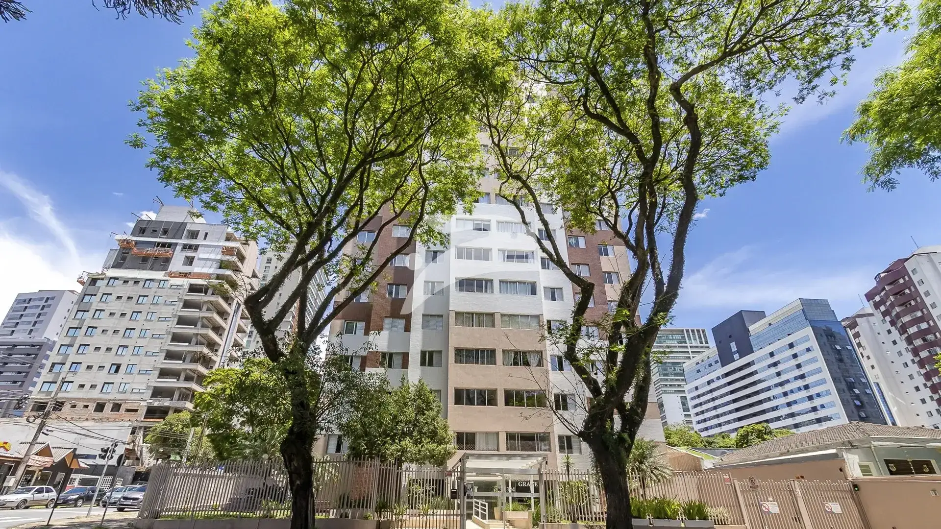 Furnished 3-bedroom apartment with 129 m² on the 7th floor — photo 23