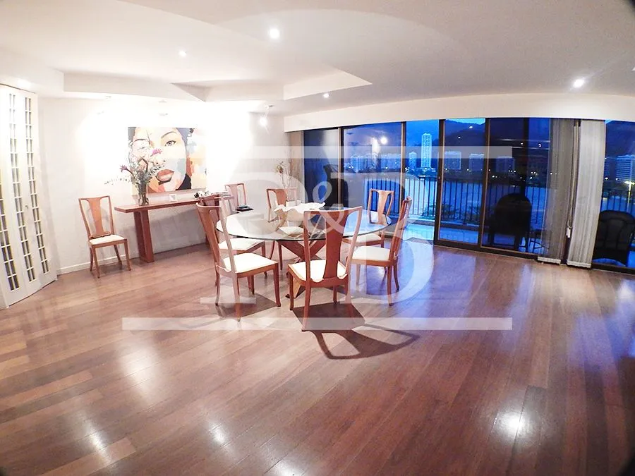 Apartamento de 3 dormitórios com 215 m² e 3 vagas — photo 15