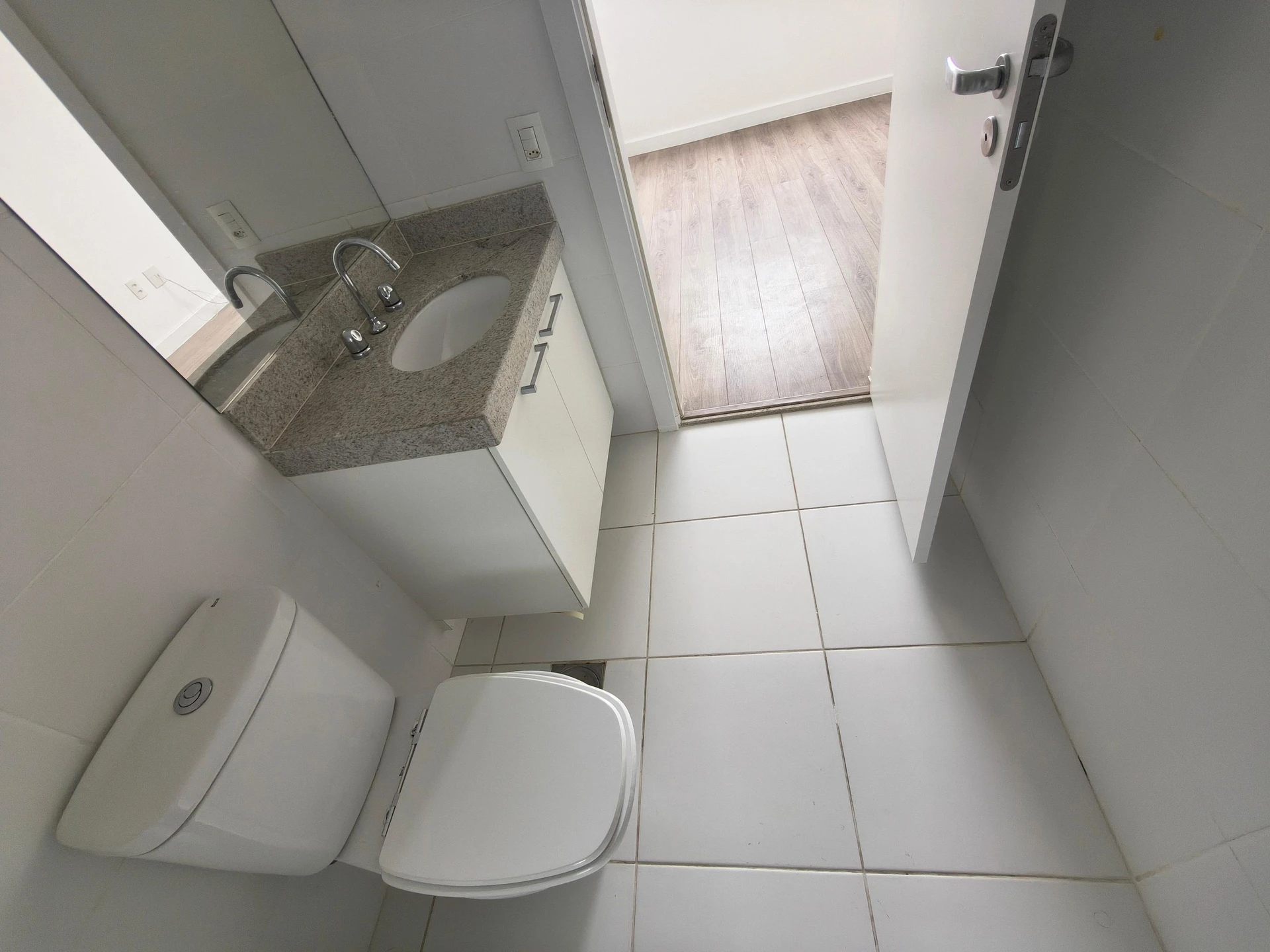 Apartamento, 82 m², com janelas do piso ao teto — photo 27