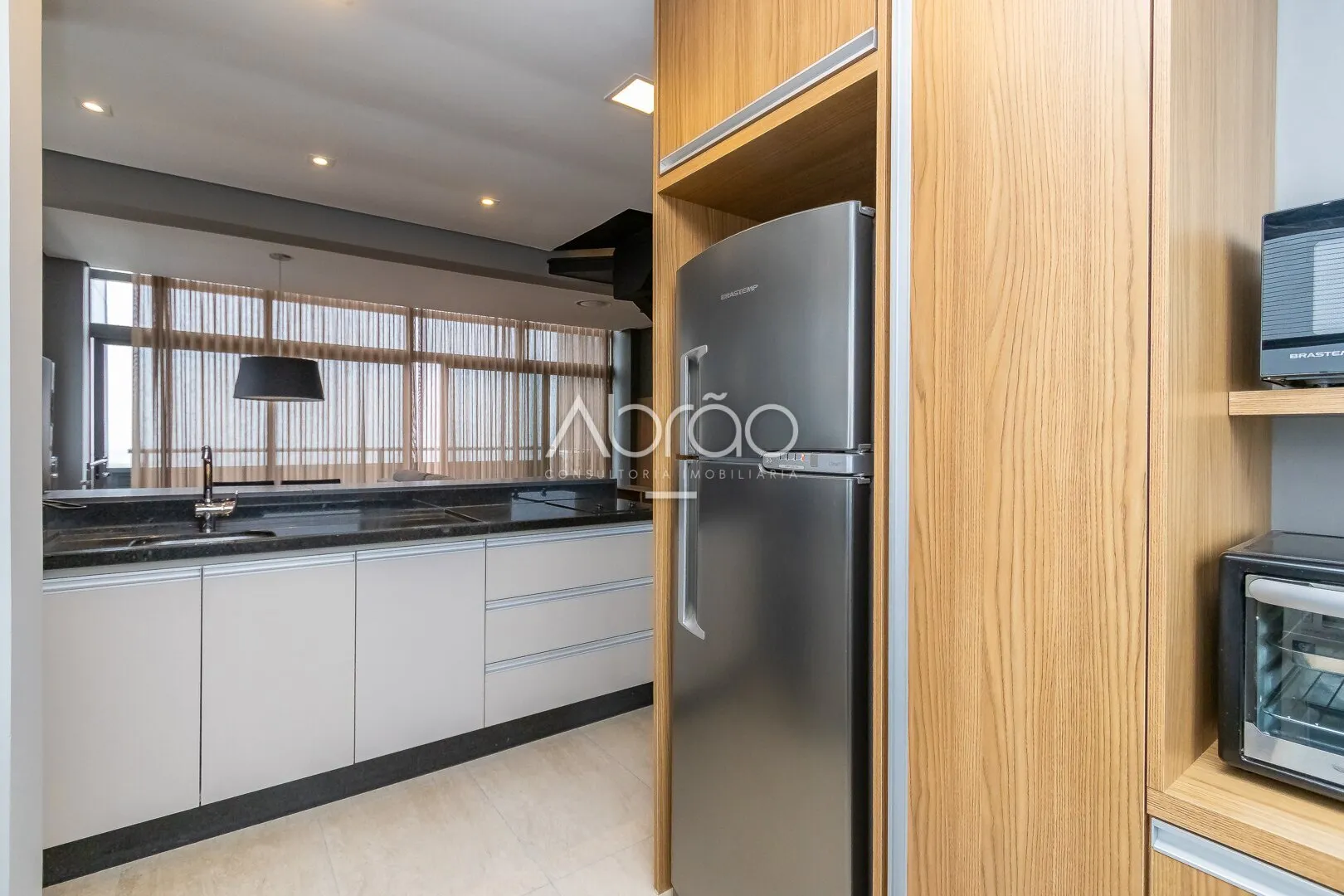 90 m² apartment with floor-to-ceiling windows and a bathtub — photo 14