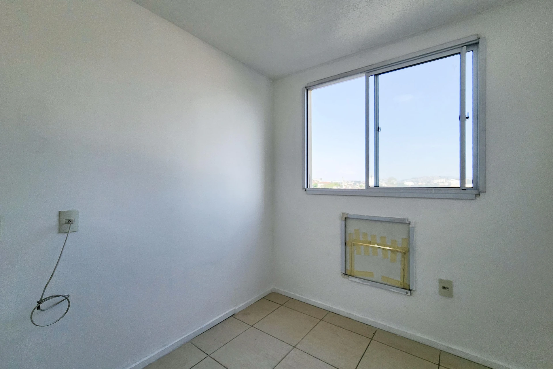 2-bedroom apartment in a building with a gym — photo 17