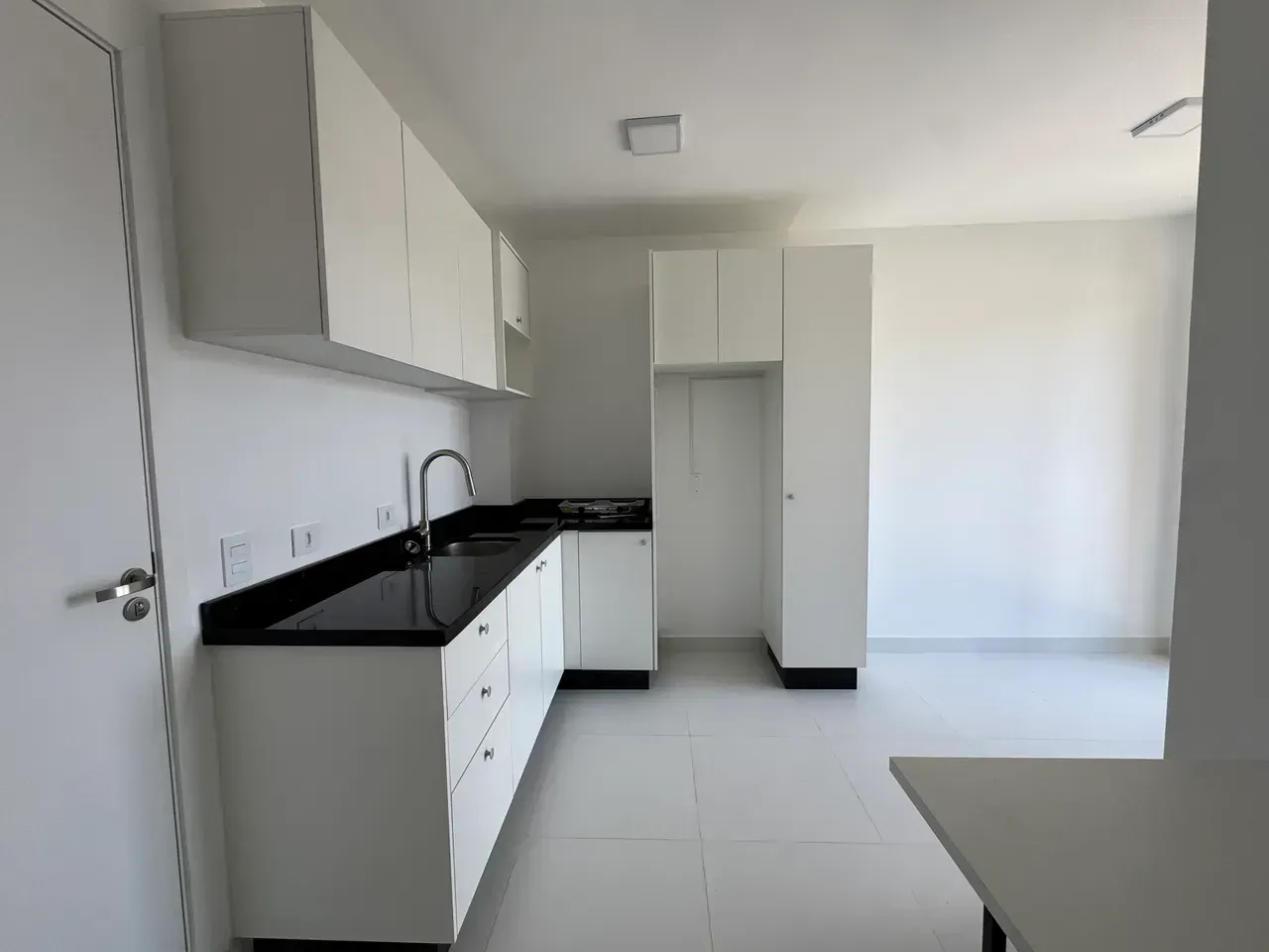 Furnished apartment with 2 bedrooms and integrated kitchen — photo 2