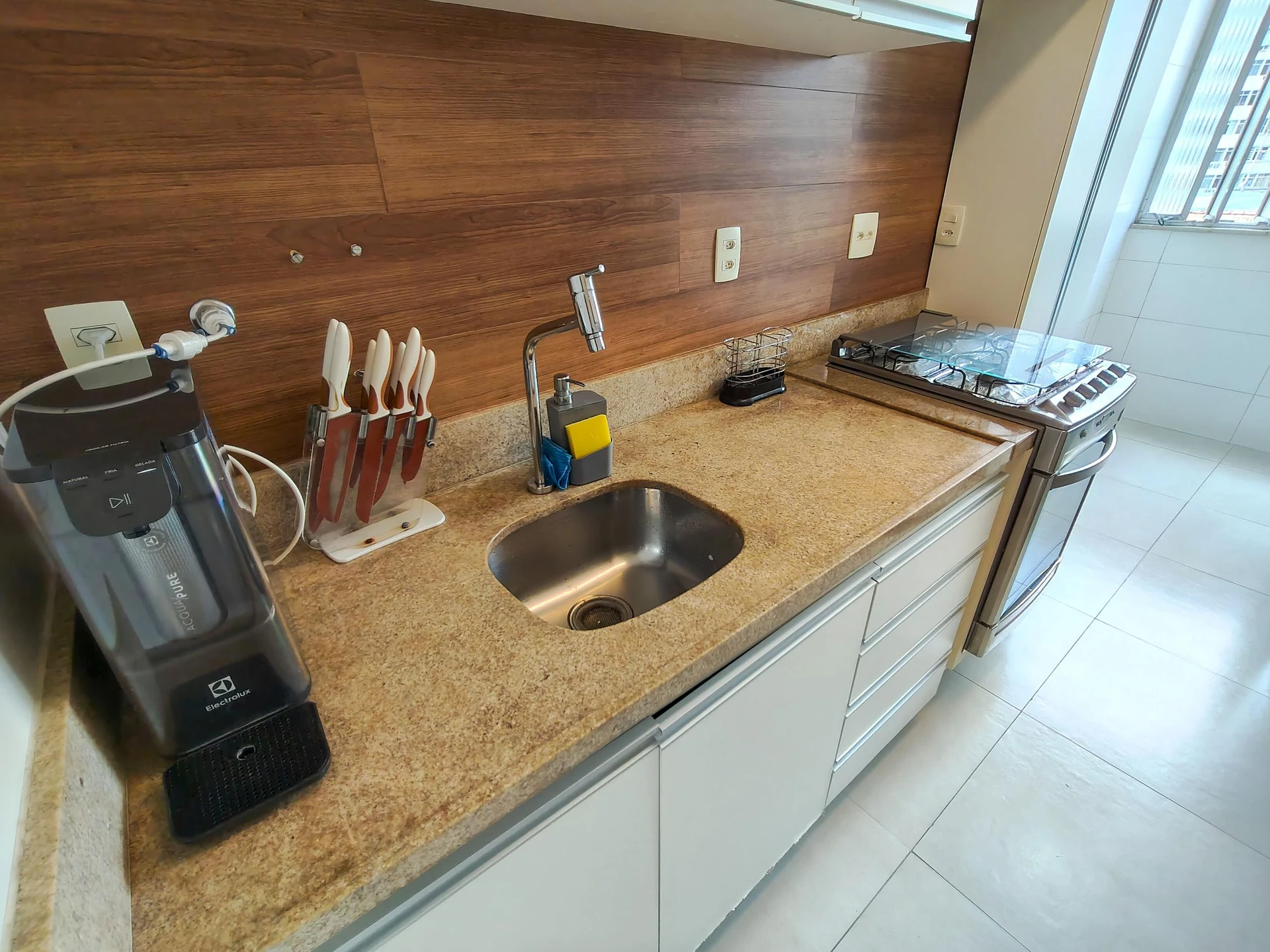 2-bedroom apartment with a mountain view in Rio de Janeiro — photo 31