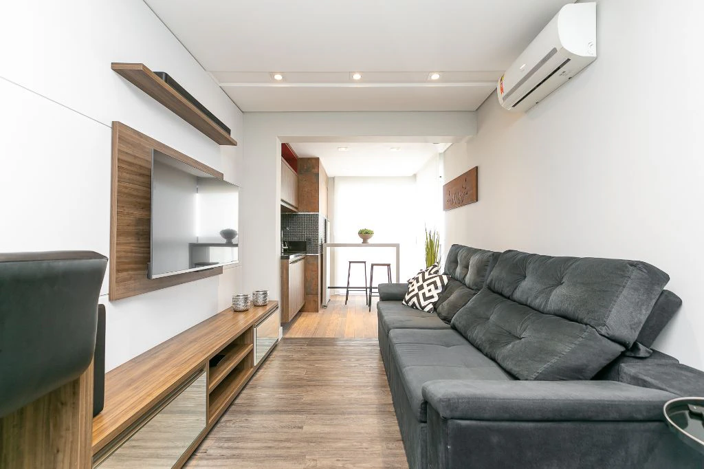 Furnished 2-bedroom apartment with suite and 18th floor