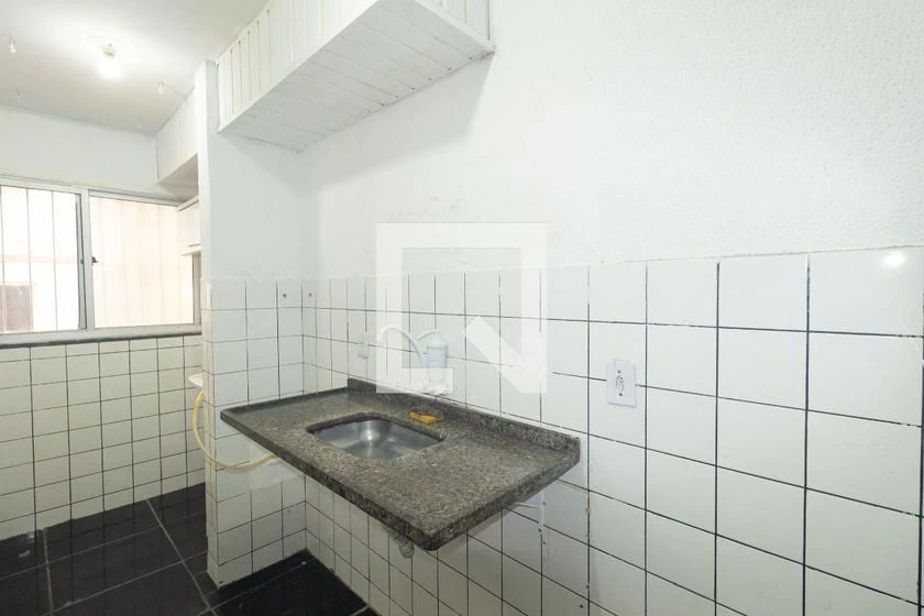 Apartamento de 2 quartos com piso de cerâmica e vaga — photo 17