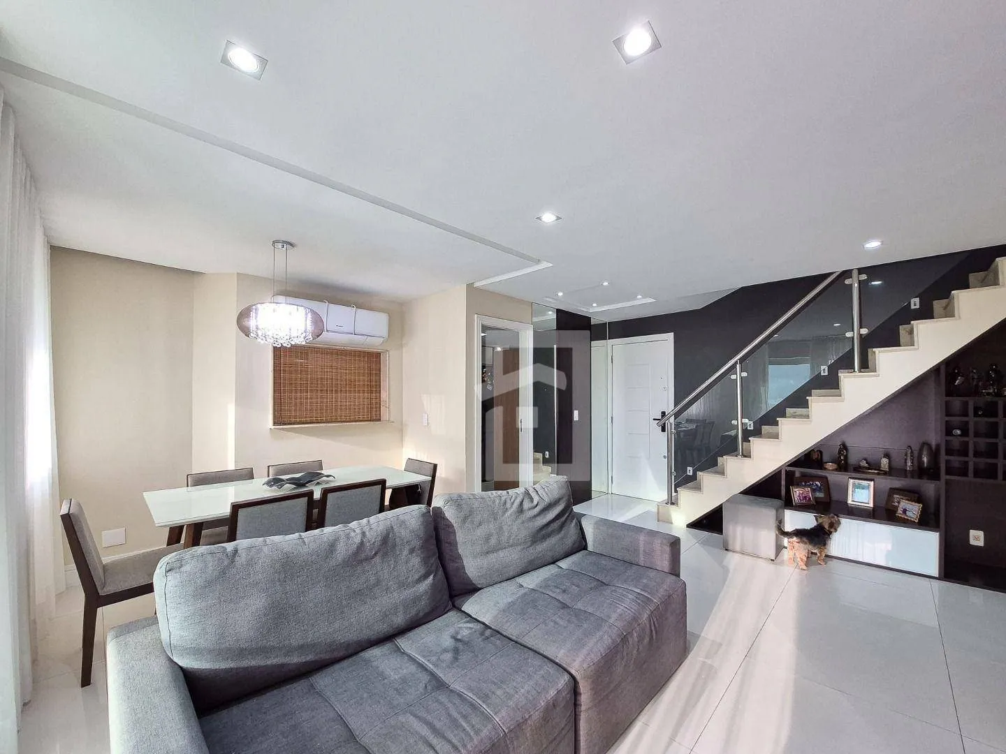 Furnished 235 m² apartment with 4 bedrooms — photo 20