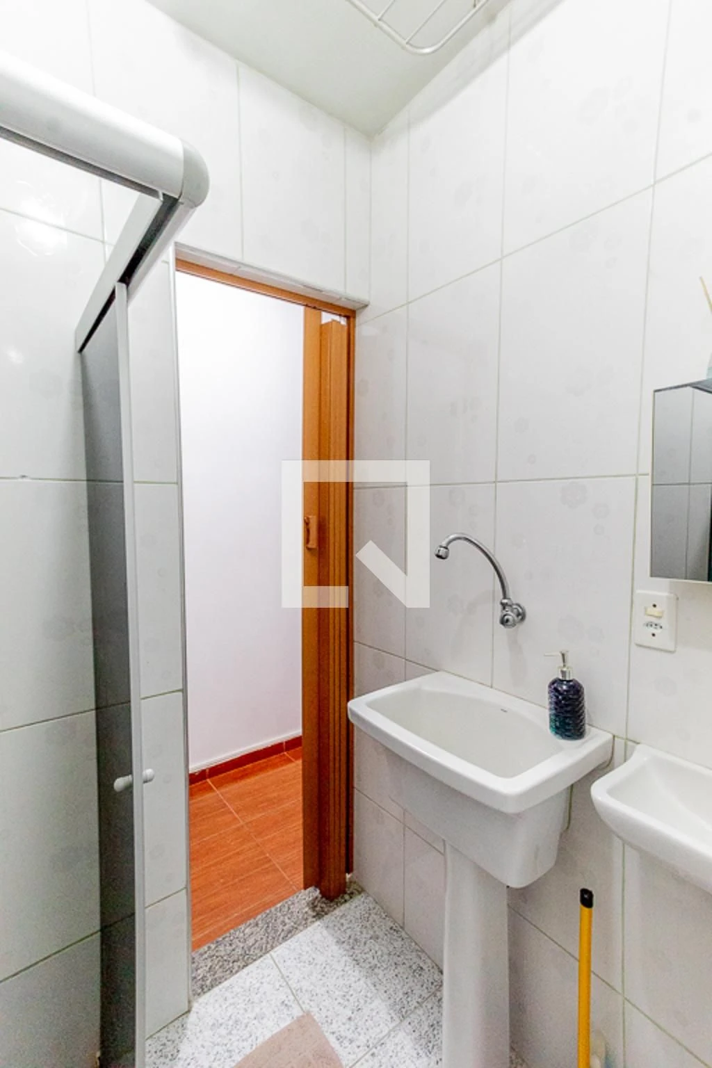 Furnished 1-bedroom apartment with 1 bathroom, no parking — photo 21