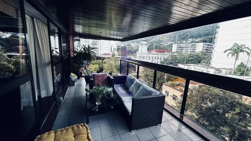 4-bedroom apartment with a grill on the balcony — photo 13