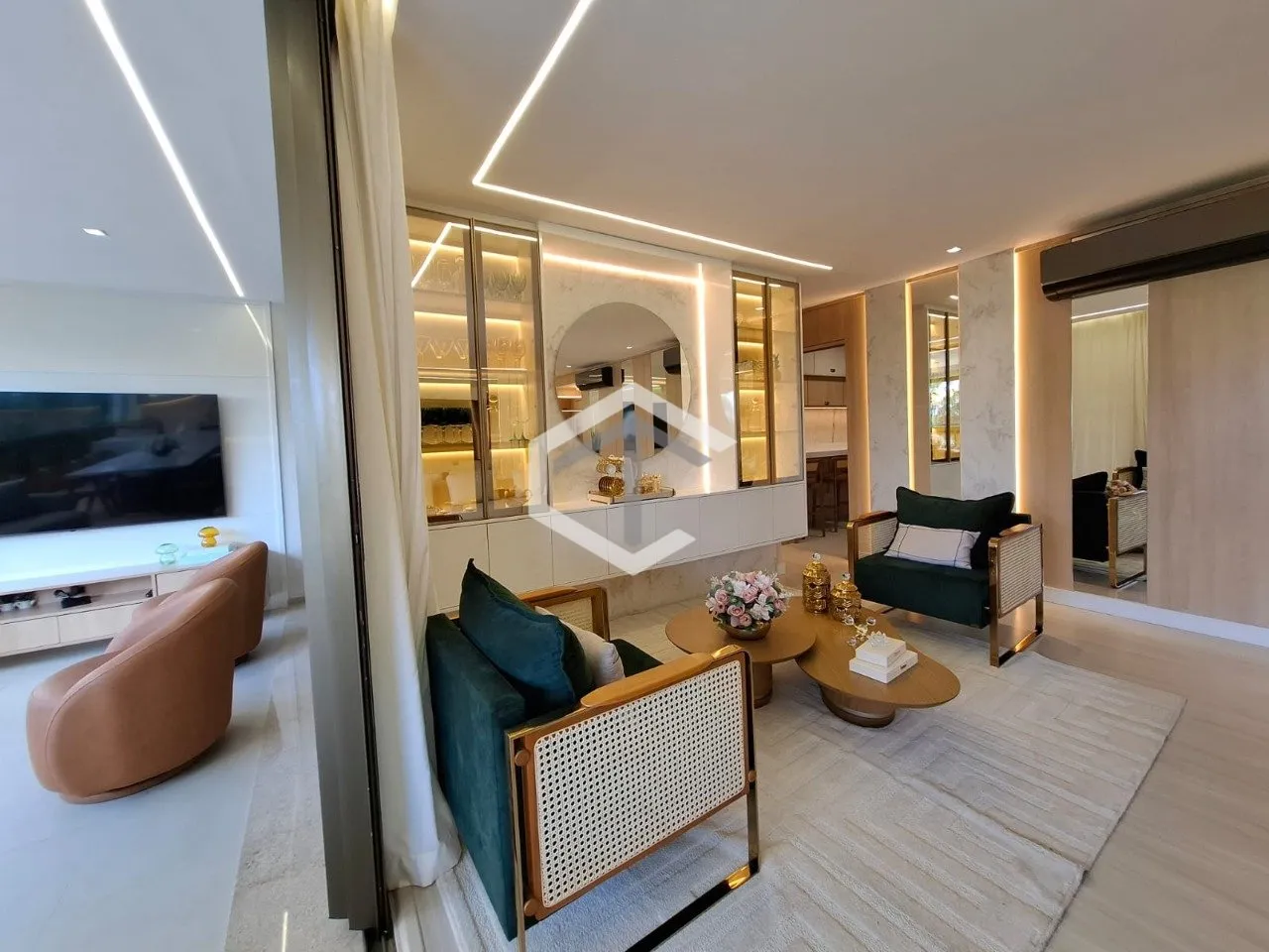 217 m² apartment with a mountain view and a private pool — photo 36