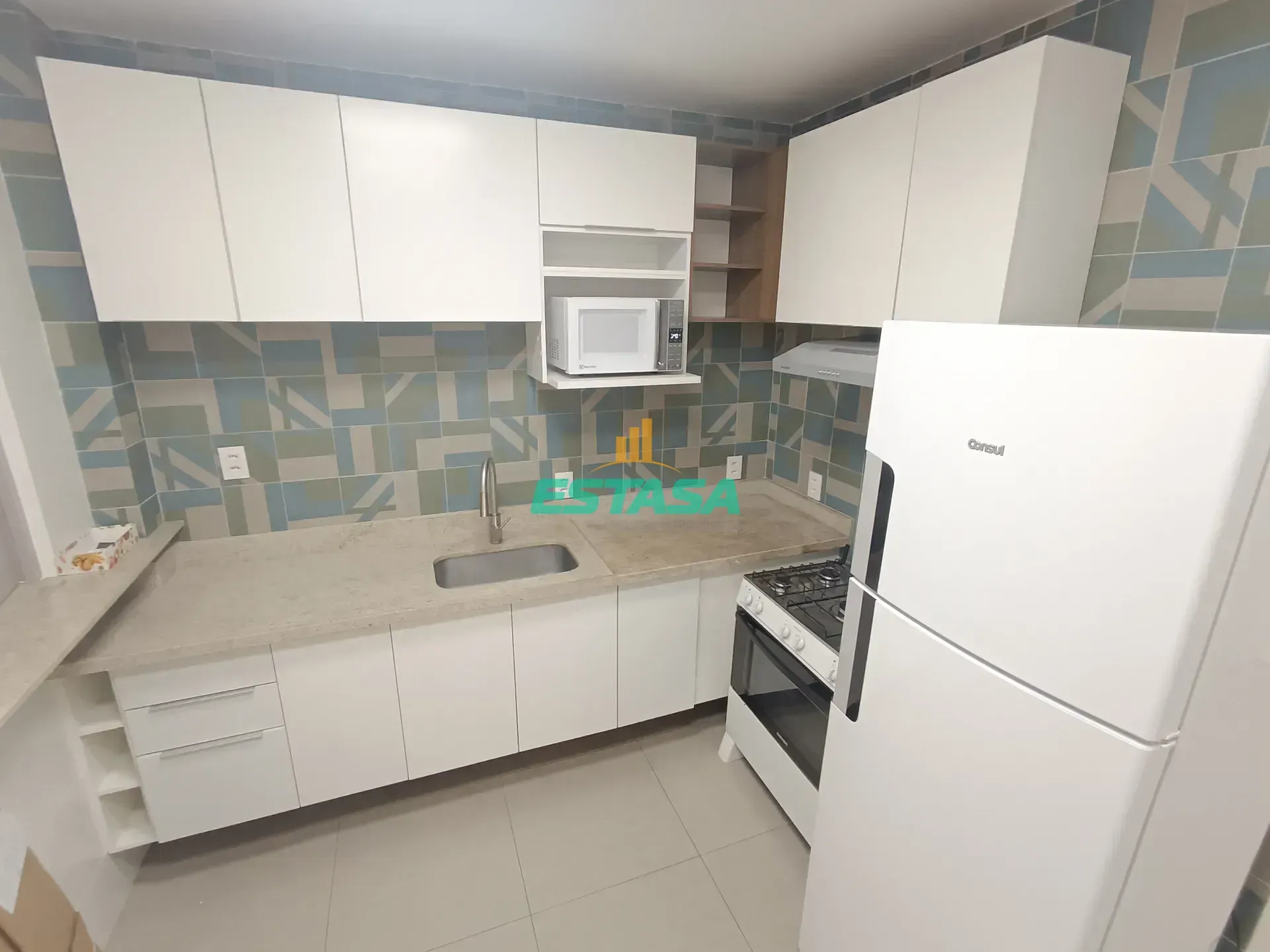 Furnished apartment with 3 bedrooms and 2 bathrooms — photo 26