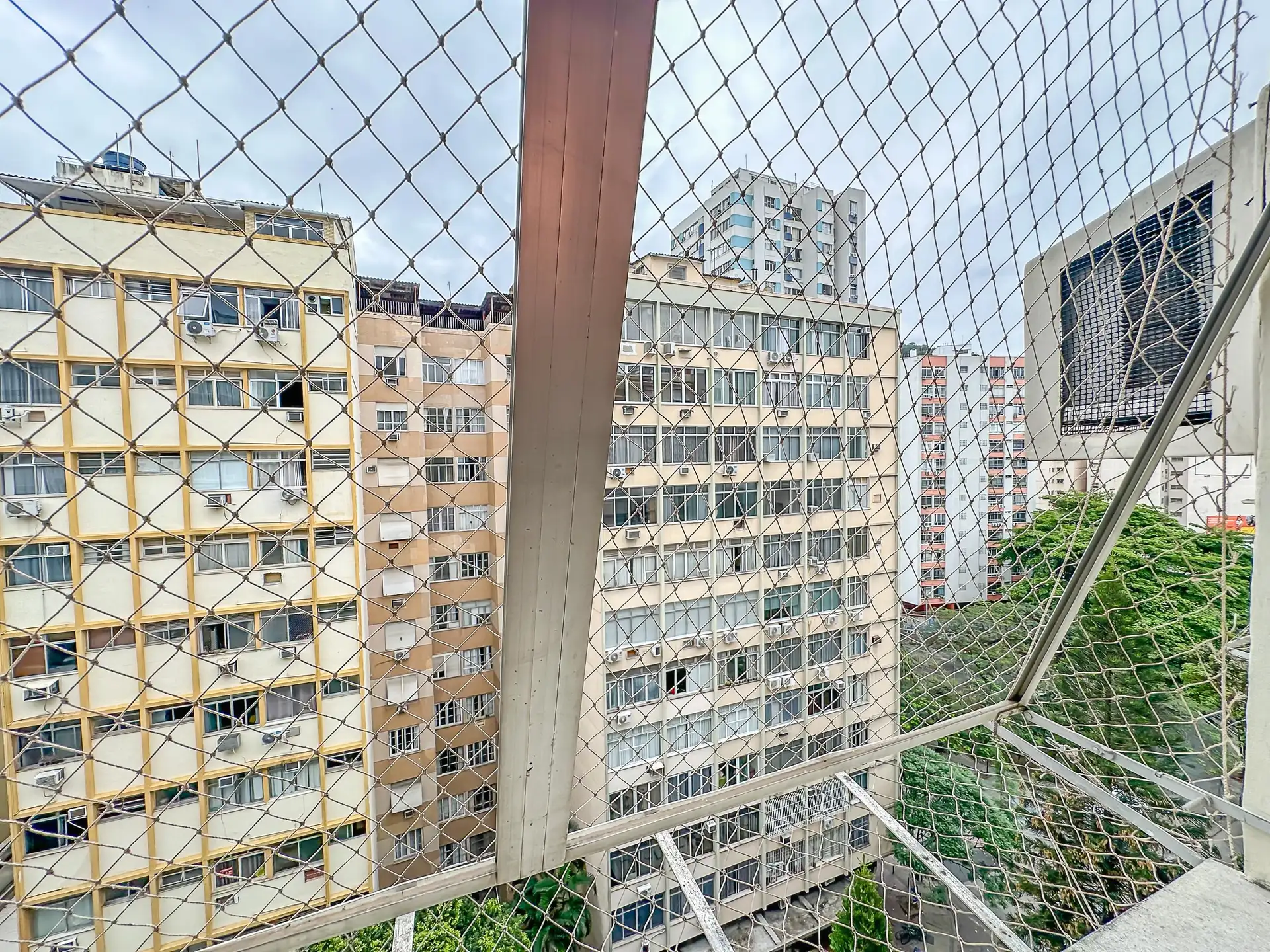 Ванна та 4 спальні: квартира 206 м² — photo 51