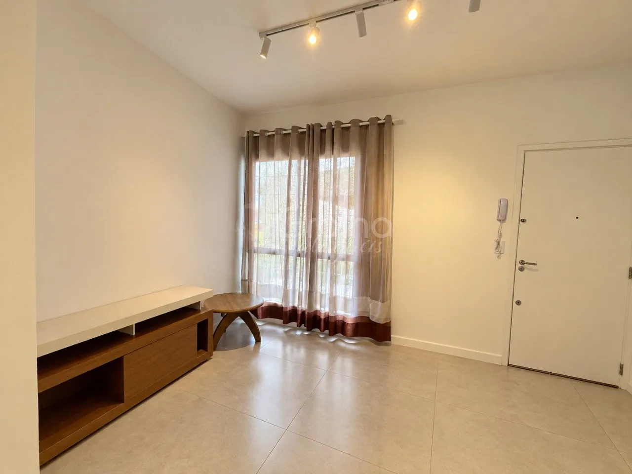 3-bedroom apartment with a washing machine — photo 2