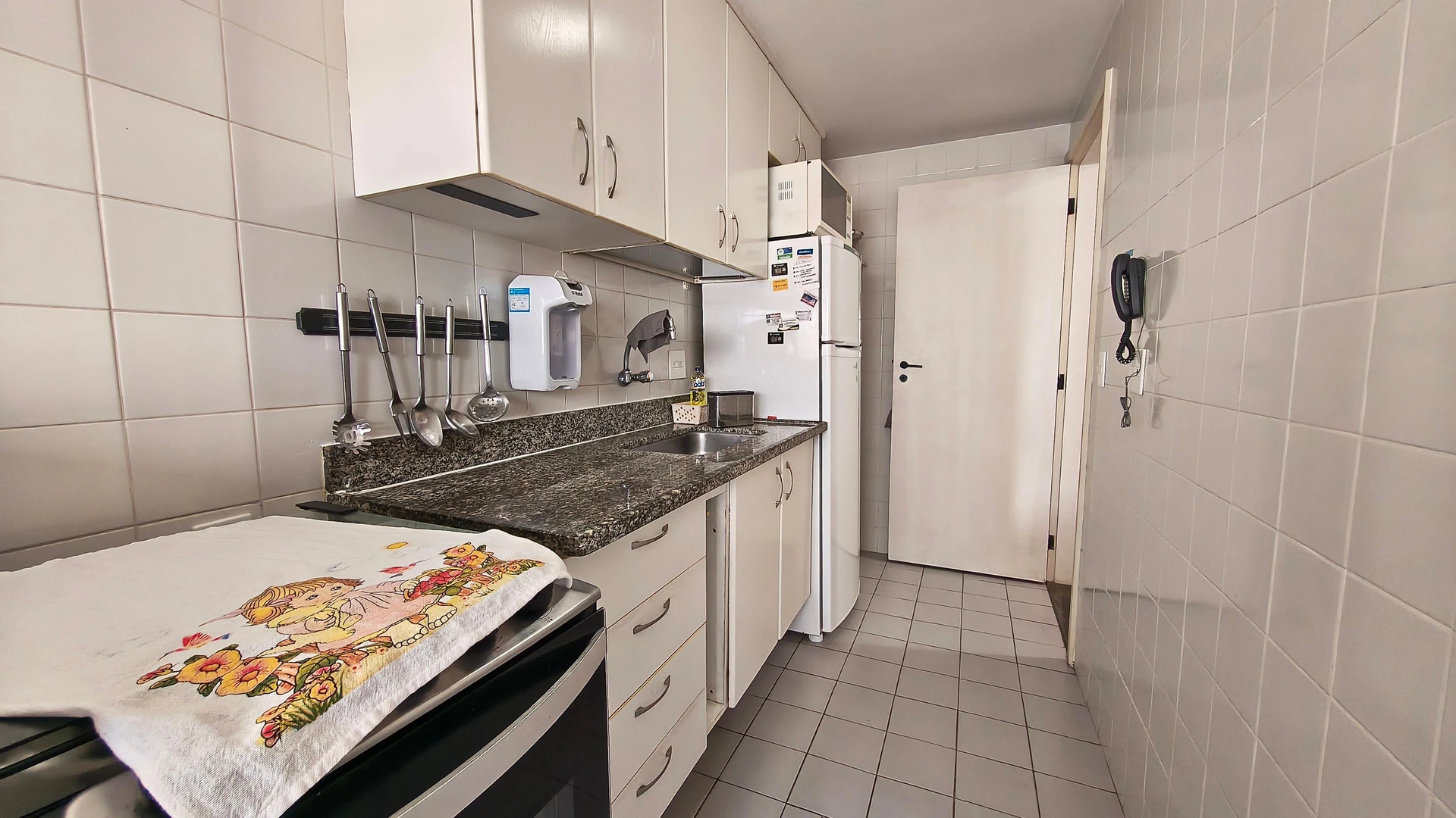 Apartamento mobiliado com 2 quartos e varanda — photo 13